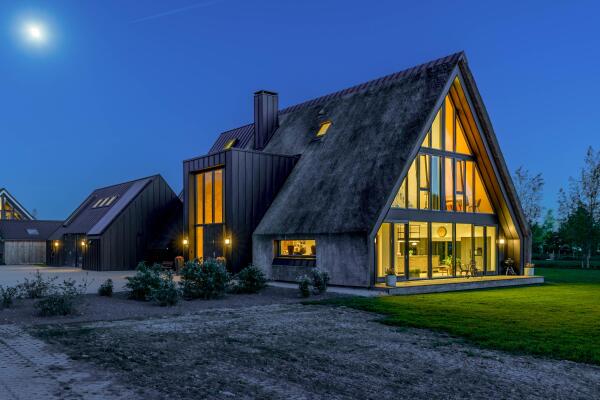 photo 47 Middelblok 77 a